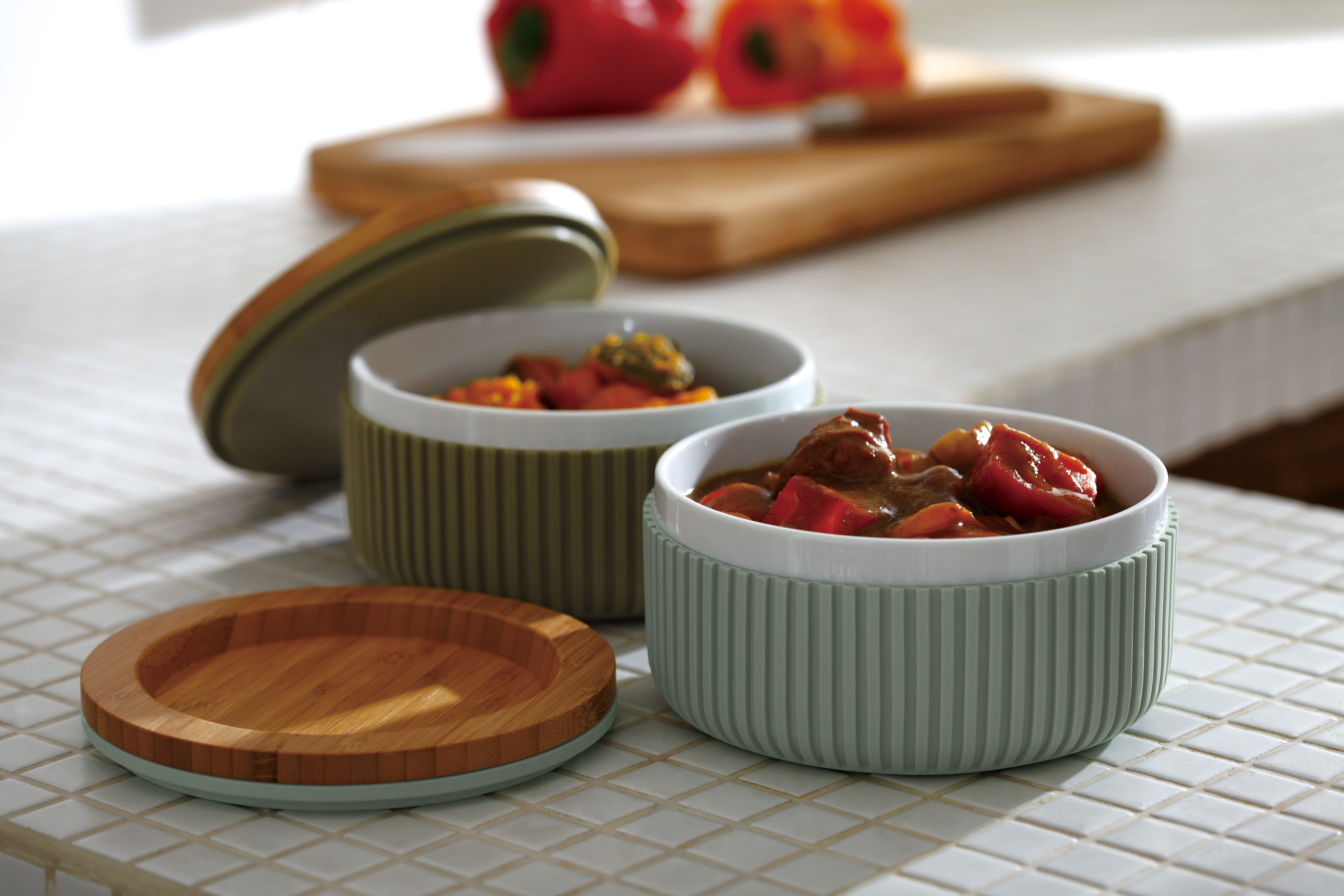 雖然塑料容器在清洗及攜帶都較為容易,自從前一陣子塑