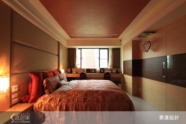 紅色，屬於暖色系，給人活力、能量、熱情的聯想之外，