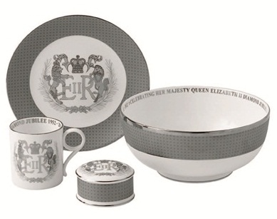 瓷盤、瓷碗不但具實用價值，精緻的瓷盤還可用來作為壁