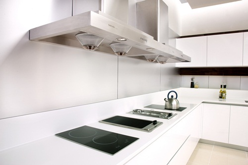 廚房是居家空間中，設計最密集與最複雜的場所，不大的