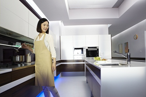 廚房是居家空間中，設計最密集與最複雜的場所，不大的