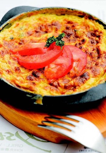 夏天是屬於海洋的季節，海鮮與葡萄酒搭配的美味，更是