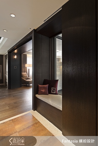 有人說女人就像蜈蚣，鞋子再多都不夠穿，也因此鞋櫃幾