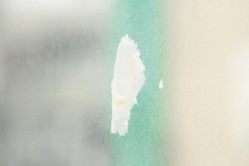 要進行窗戶清潔之前，首先要先判斷一下是否需要濕擦，