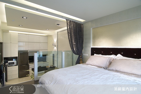 設計師巧妙的規劃夾層高度，讓睡臥也能舒適不壓迫。並