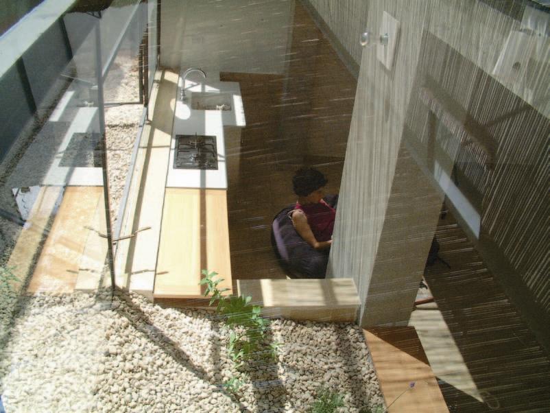 設計靈感來自於浪漫主義繪畫特色及Piet Mondrian的畫