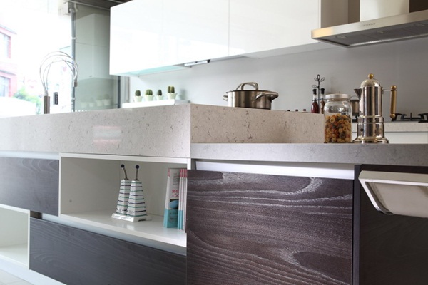 從科技產品、家具到居家空間，輕量化與薄型化已然成為