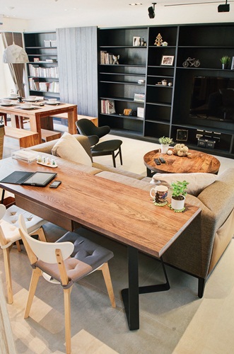 第一次見到Cherry，臉上沒有上妝，但仍散發一種清爽、