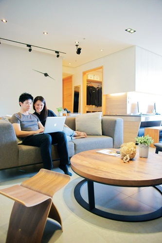 第一次見到Cherry，臉上沒有上妝，但仍散發一種清爽、