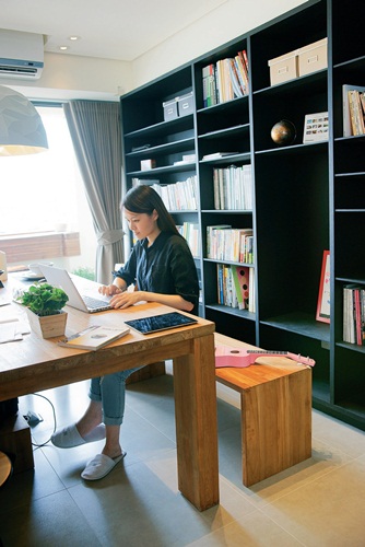 第一次見到Cherry，臉上沒有上妝，但仍散發一種清爽、