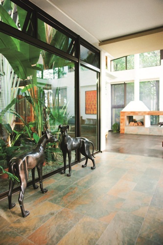 炎炎夏季，隨著逐漸升高的氣溫，想要外出度假的心情也