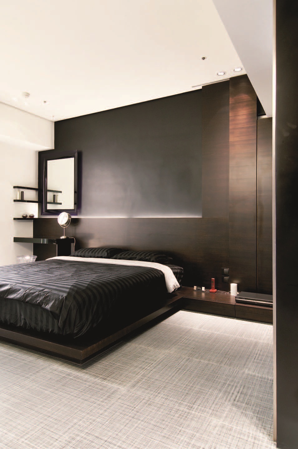 色彩感現代人對於壁面用色，已不再偏好純白牆面，對自