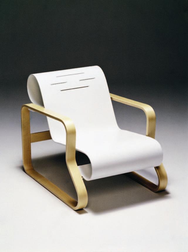 在沉靜的空間中，此類家具沒有花俏裝飾和多餘色彩，而