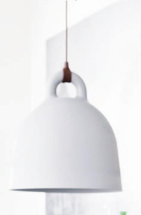 在沉靜的空間中，此類家具沒有花俏裝飾和多餘色彩，而