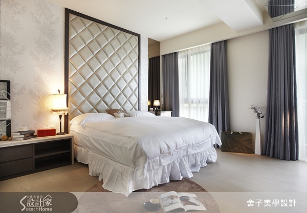 本案屋主期待能擁有低調奢華的空間質感,設計師於是利