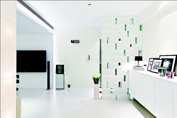 利用牆將生活單元區域隔開,大格局能彈性變為許多小格