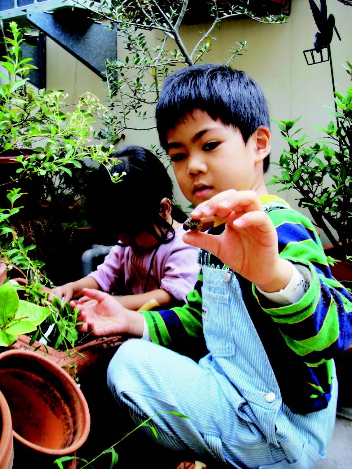 「我有幫小布和小祐寫日記的習慣,到現在小布已經是第