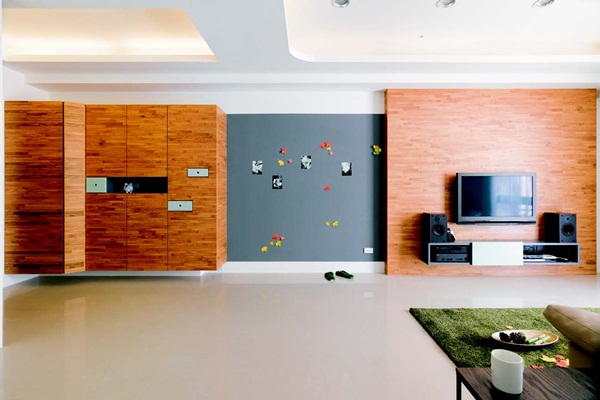 技巧性地將壁面線條拉長，能藉此達到延伸空間、提高開