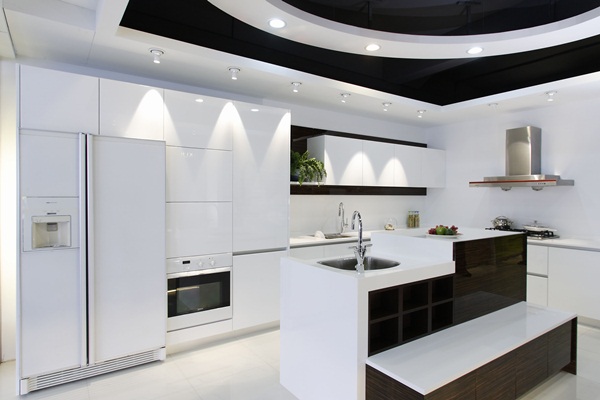 隨生活型態改變,現代人的生活空間越來越有限,複合運