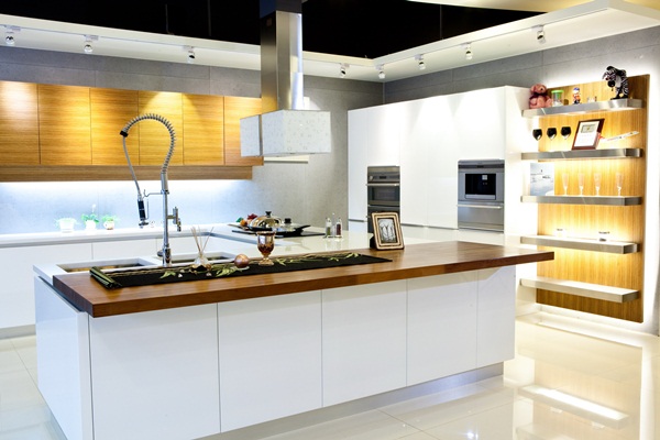 隨生活型態改變,現代人的生活空間越來越有限,複合運