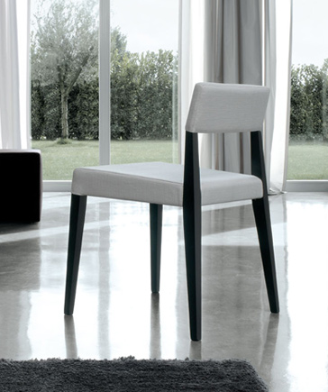 NANA！這名字聽起來也太浪漫了吧！沒想到有張椅子的名