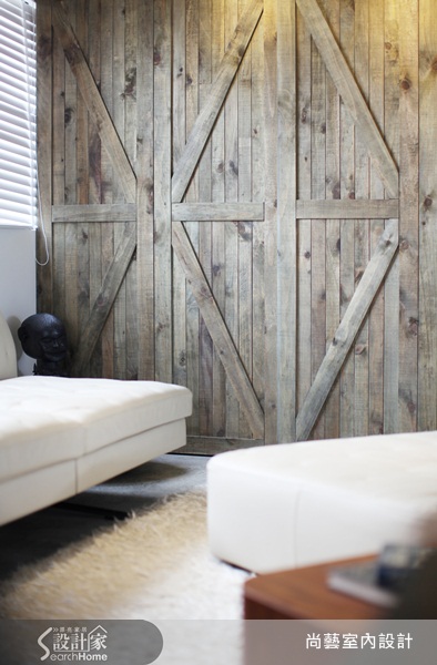 每次在電影裡面都看到藝術家住的房子像是在工廠裡面，