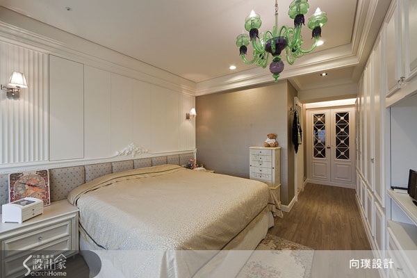 本案為一棟30年的老宅,設計師在滿足女屋主對於新古典