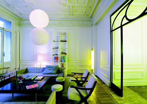 Loft風常見古典傳統的硬體空間,搭配前衛現代的傢具,