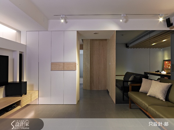 相較於新建案,老宅的公設比率低,往住有較實在的室內