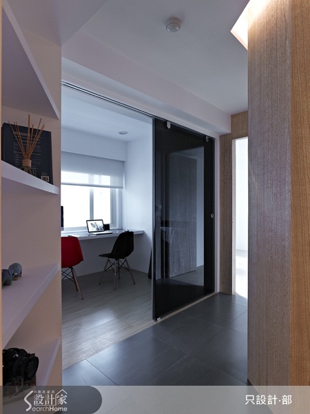 相較於新建案,老宅的公設比率低,往住有較實在的室內