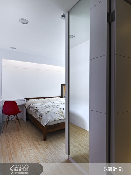 相較於新建案,老宅的公設比率低,往住有較實在的室內