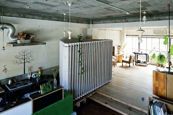 這個小閣樓位在日本濱松市，誕生起因是因為在髮廊裡工