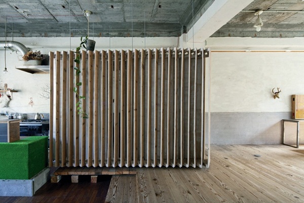 這個小閣樓位在日本濱松市，誕生起因是因為在髮廊裡工