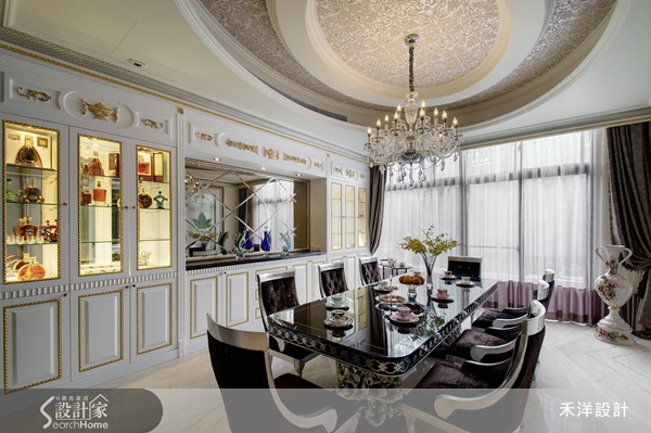 在現代的家居空間裡,鏡面元素是極為常見的一種特殊設