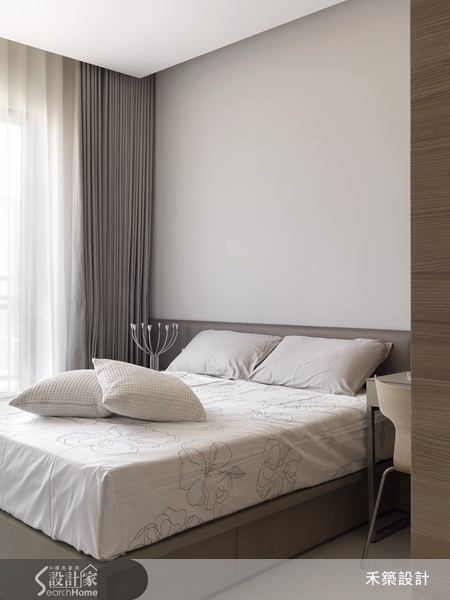 禾築設計運用中性灰色調、木質工法及穿透材質，並使用