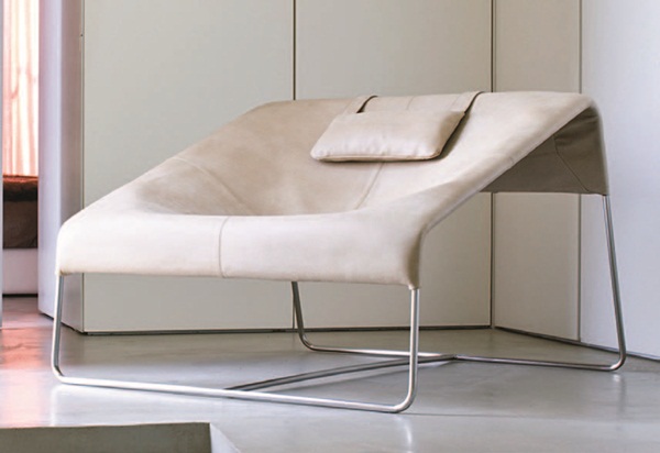 在挑高、寬敞的Loft空間裡要深具個性化,家具傢飾的搭