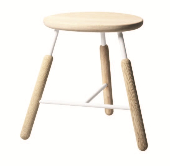 椅身以壓克力塑造成型，質輕好清理，一體成型椅背和椅