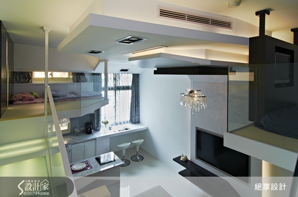 在心理學,白色給人一種純潔、純粹及潔淨的感覺,而在