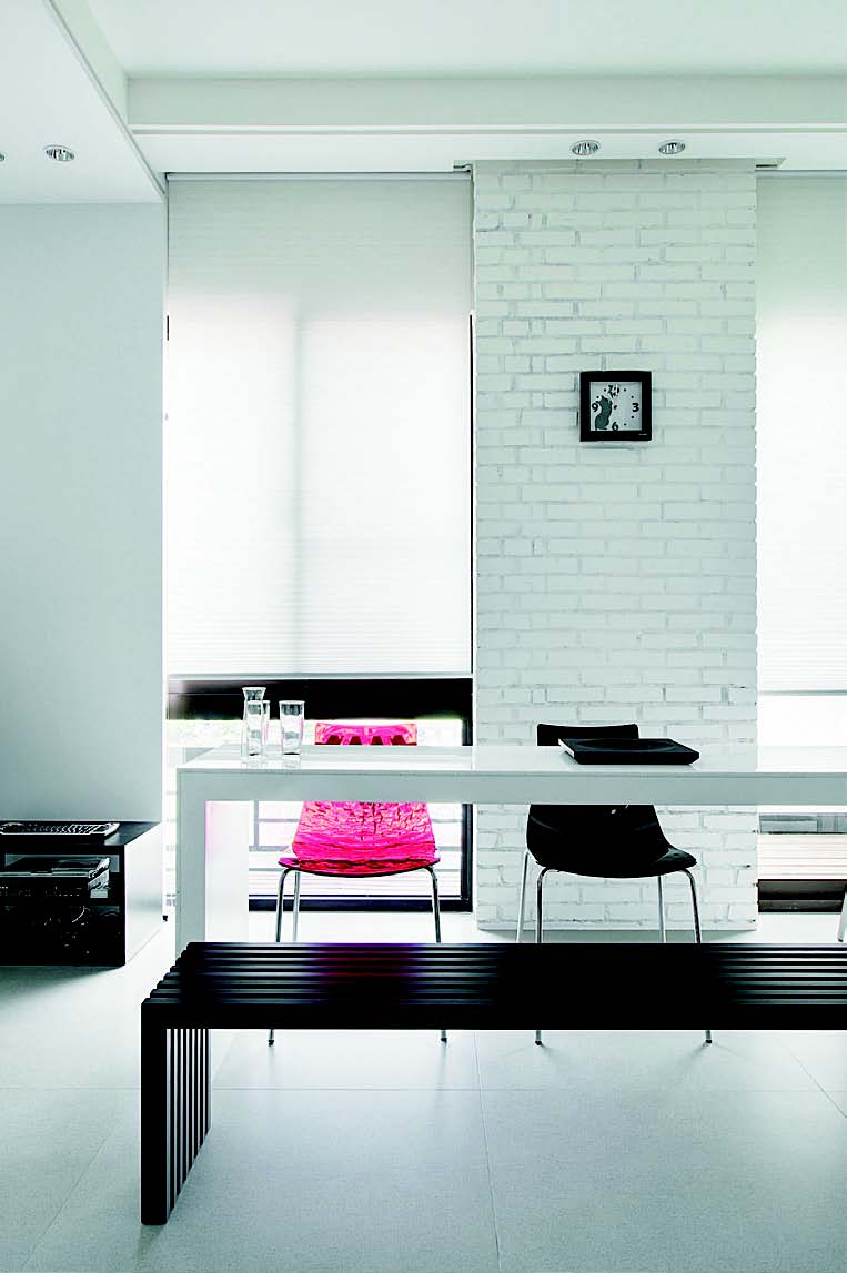 一般來說,泥作工程屬於基礎工程的部分,包含了貼地/