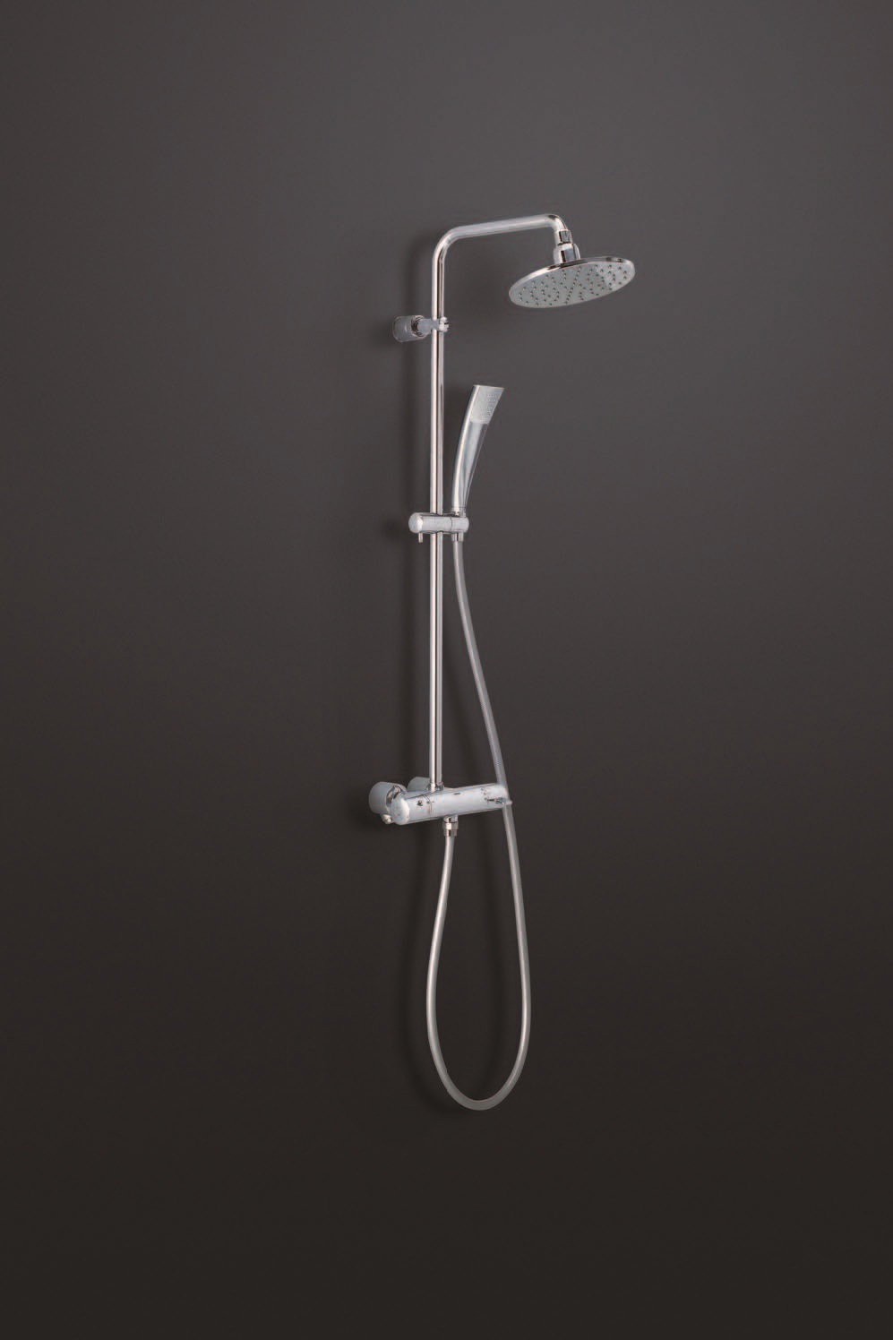 嵌入式多功能的頭頂花灑，有三種出水方式，瀑布出水、