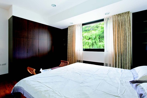 一般專業地板公司因為採取大批叫料方式,可有效降低建