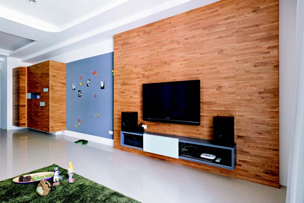 一般專業地板公司因為採取大批叫料方式,可有效降低建