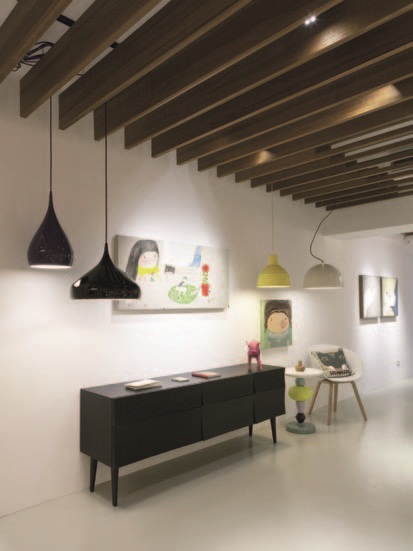 想讓更多人認識設計、看見不同的創作，「WOOW＆CO」店