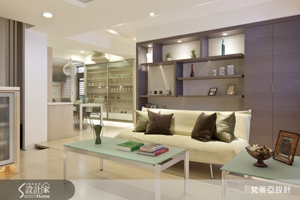 屋主買下了這間位於淡水的二手房子,雖然本案原為商辦