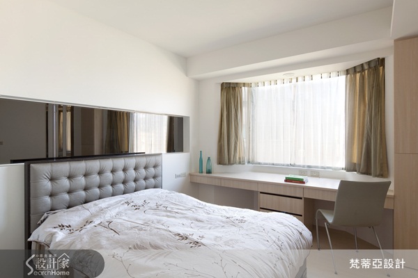 屋主買下了這間位於淡水的二手房子,雖然本案原為商辦