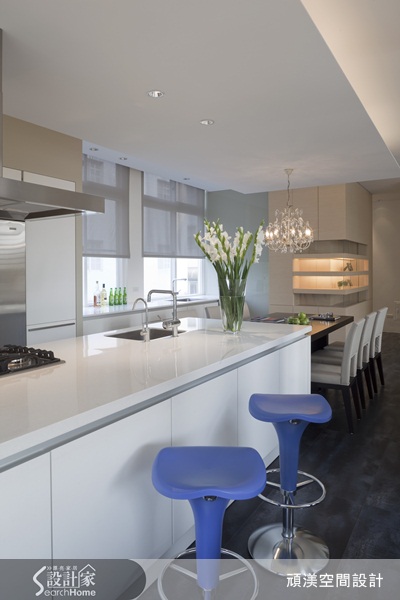 小時候讀國文課本上的〈桃花源記〉,總覺得若真能住在