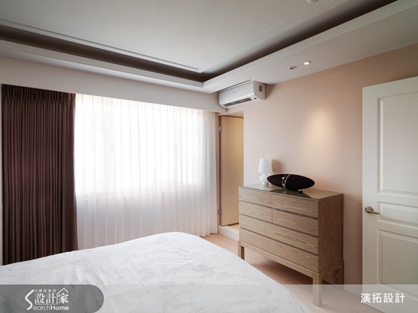 在進入大門前的牆面上，以雷射切割寫著優雅的「適廬」