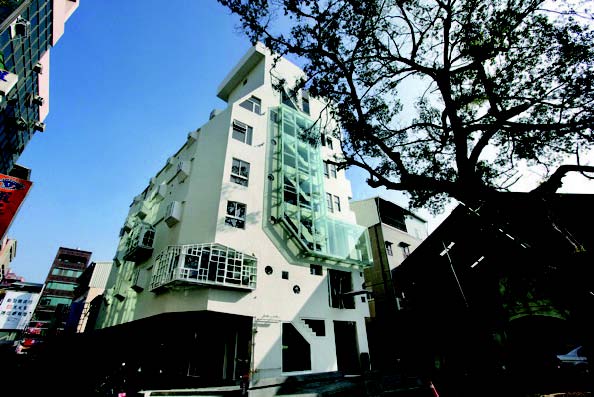 邀請10組不同走向、分別致力於建築、室內設計、營造、