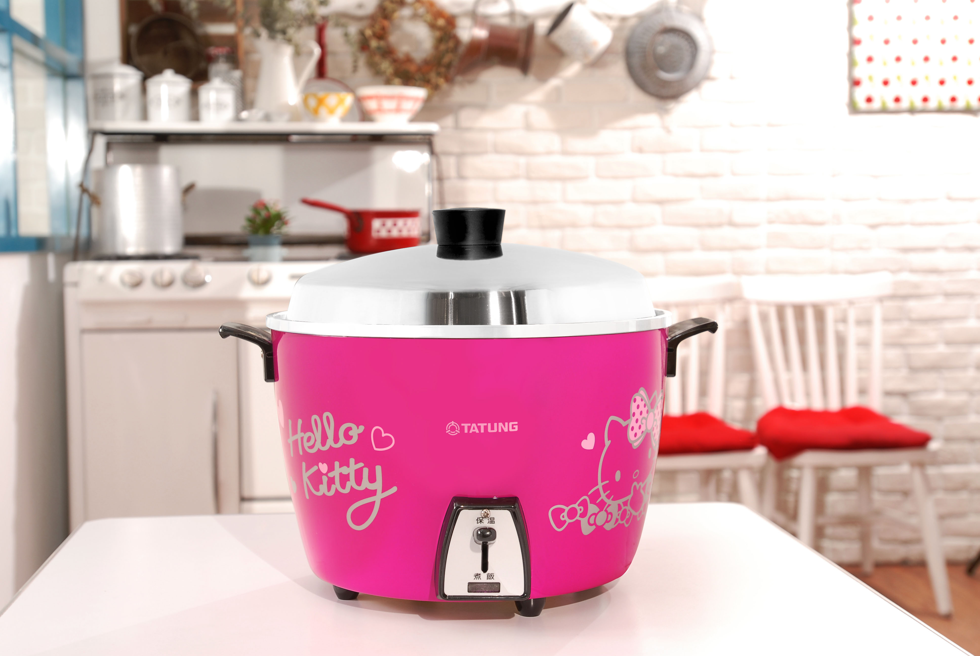 Hello Kitty迷有福了,第二代大同Hello Kitty櫻桃粉限