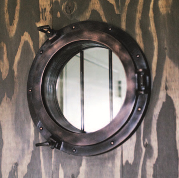 原本毫無特色的30 年中古屋，在熱愛海底攝影的新屋主